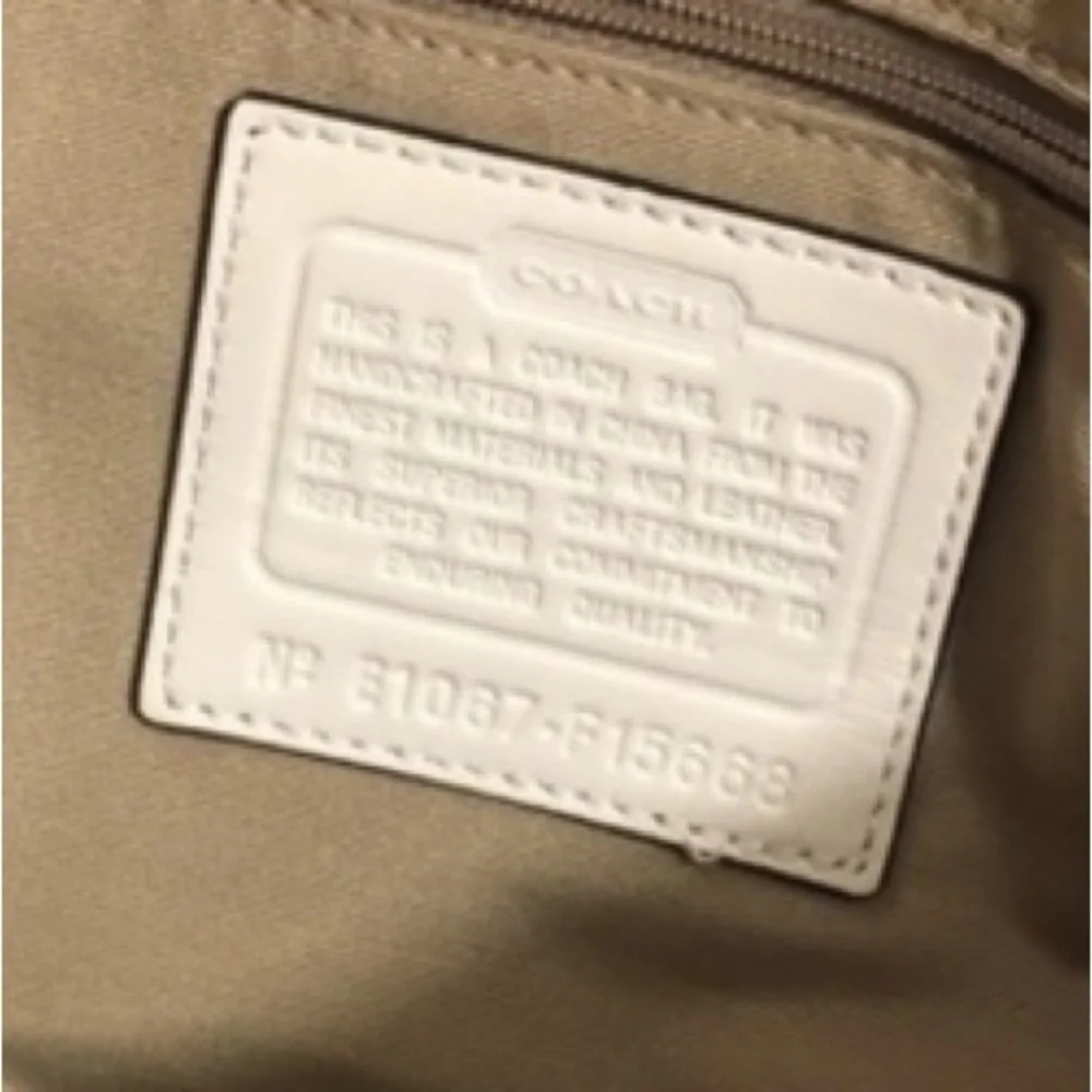 Coach RARE signature y2k green white leather soho bag f15668